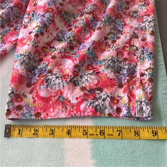 Lululemon Floral Print Rollin' With My Omies Pant HEM HAS BEEN ALTERED - Picture 11 of 14